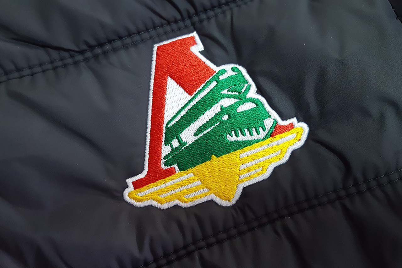 Логотип на куртке
