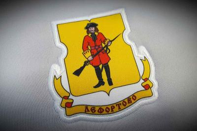 nanesenie logotipa na tolstovku2