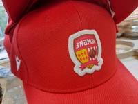 nanesenie_logotipa_na_beisbolki_sportprintm